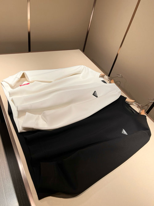 Prada New Unisex Sweatshirt with Subtle Luxury Appeal