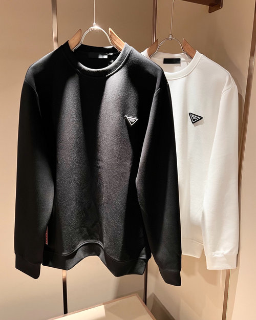 Prada Exclusive All - Matching Sweatshirt with Logo Badge