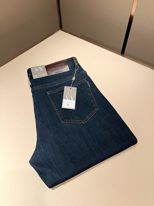 Armani Comfortable Straight-Leg Jeans with High Cost-Effectiveness