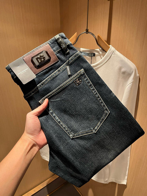 Celine Washed Jeans with Comfortable Fabric and Logo Waist Tag