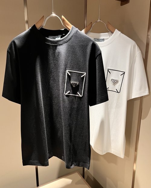 Prada Classic and Fashionable Short Sleeve T-Shirt Suitable for Everyone