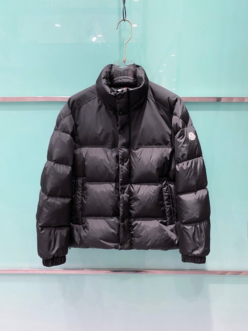 Moncler Exclusive Down Jacket with Imported Hardware, Filled with 90% White Duck Down