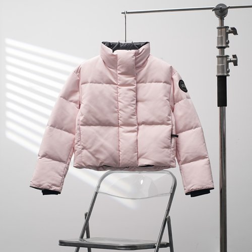 Canada Goose Short Stand-up Collar Down Jacket in Pink