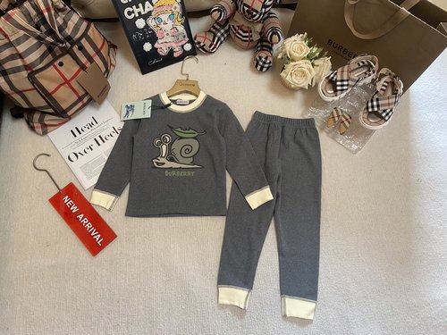 Burberry Unisex Kids Warm Set Cartoon Print Cotton Blend